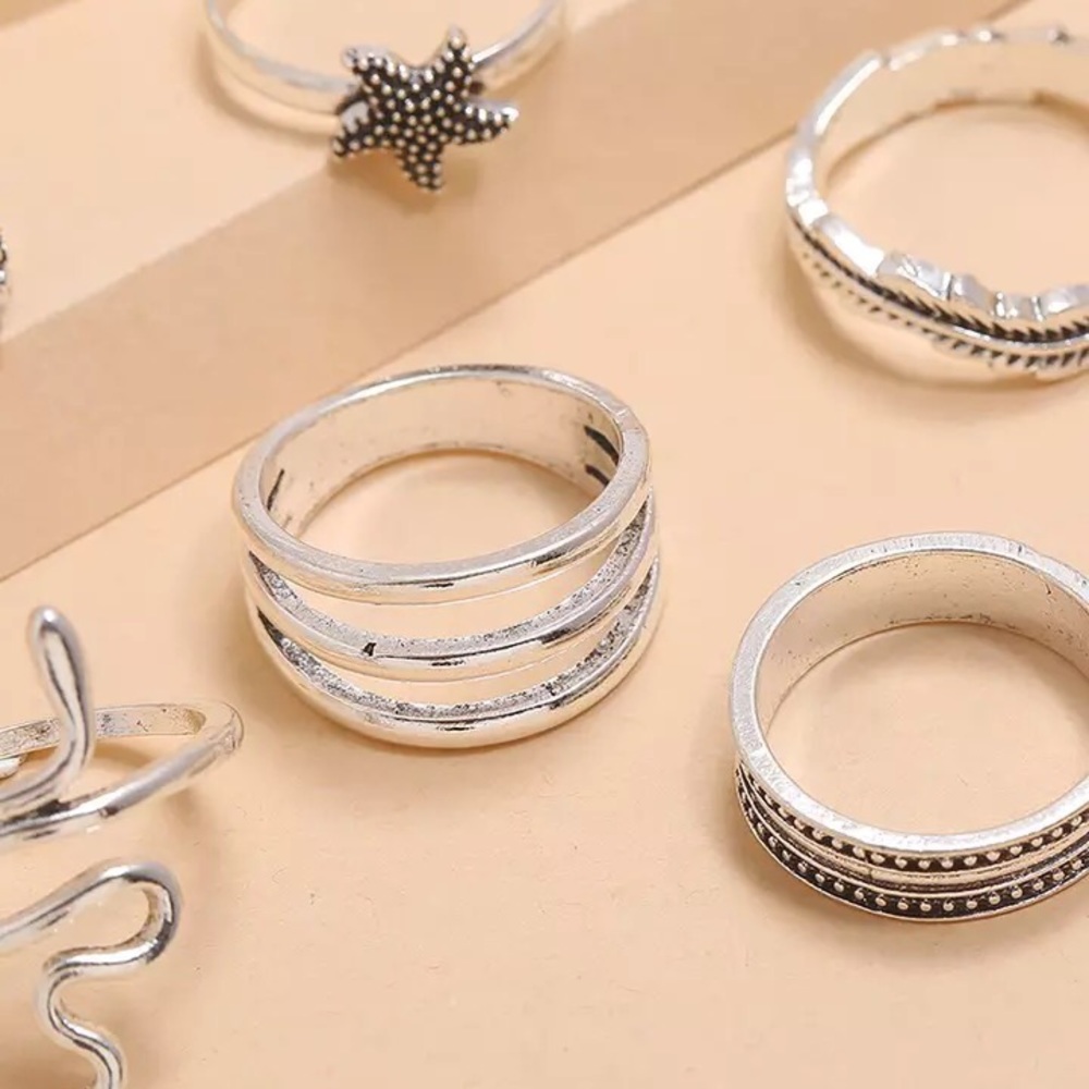 3/$25⚡️stackable boho midi flower snake ring set - Picture 3 of 10